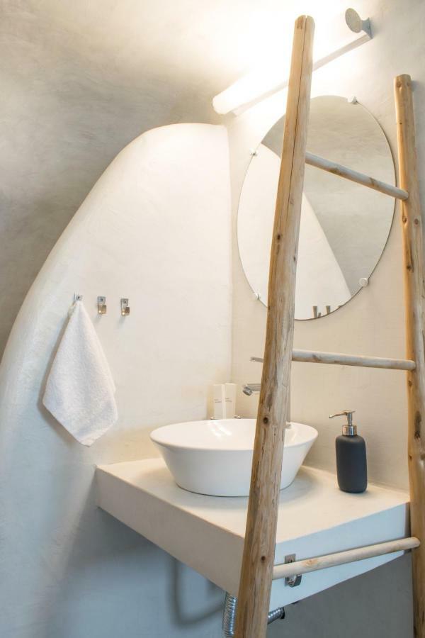 Stoa Cave Apartment